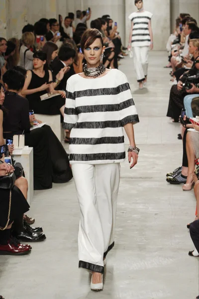 Look 8